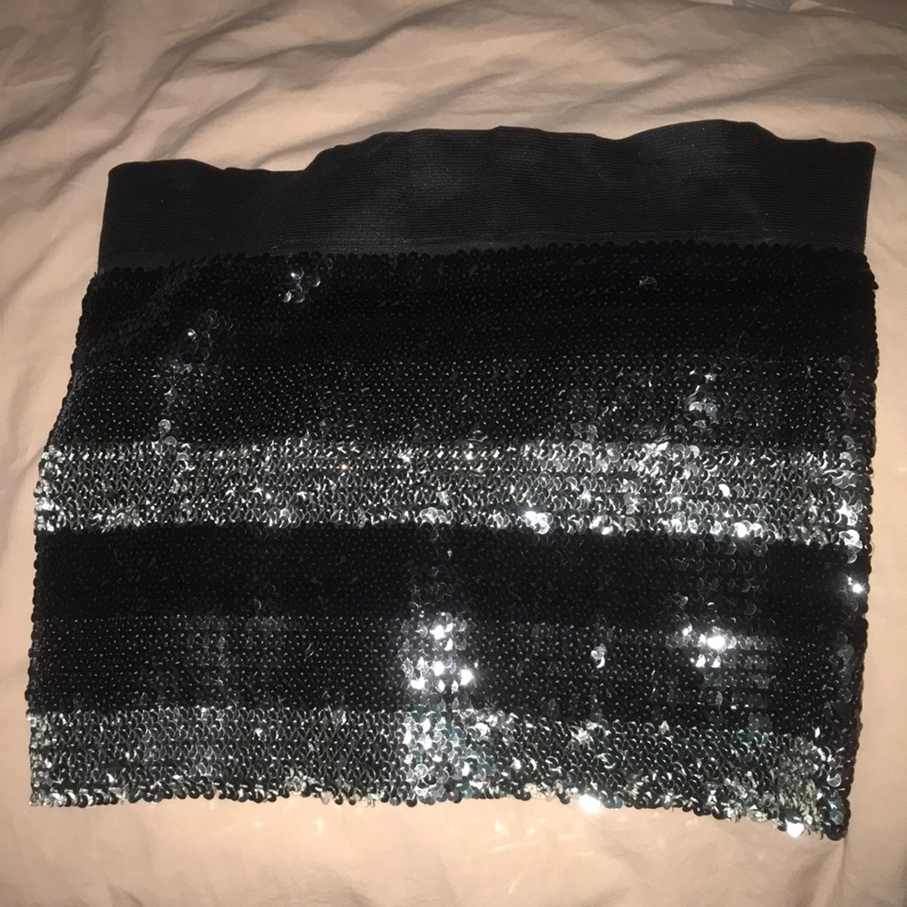 Sequin pencil skirt